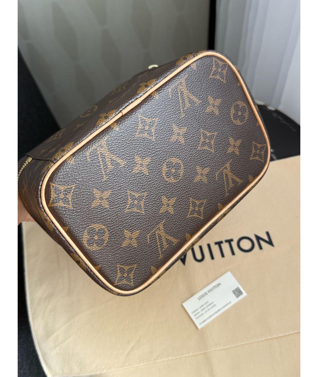 LOUIS VUITTON Кожаная косметичка, фото 5