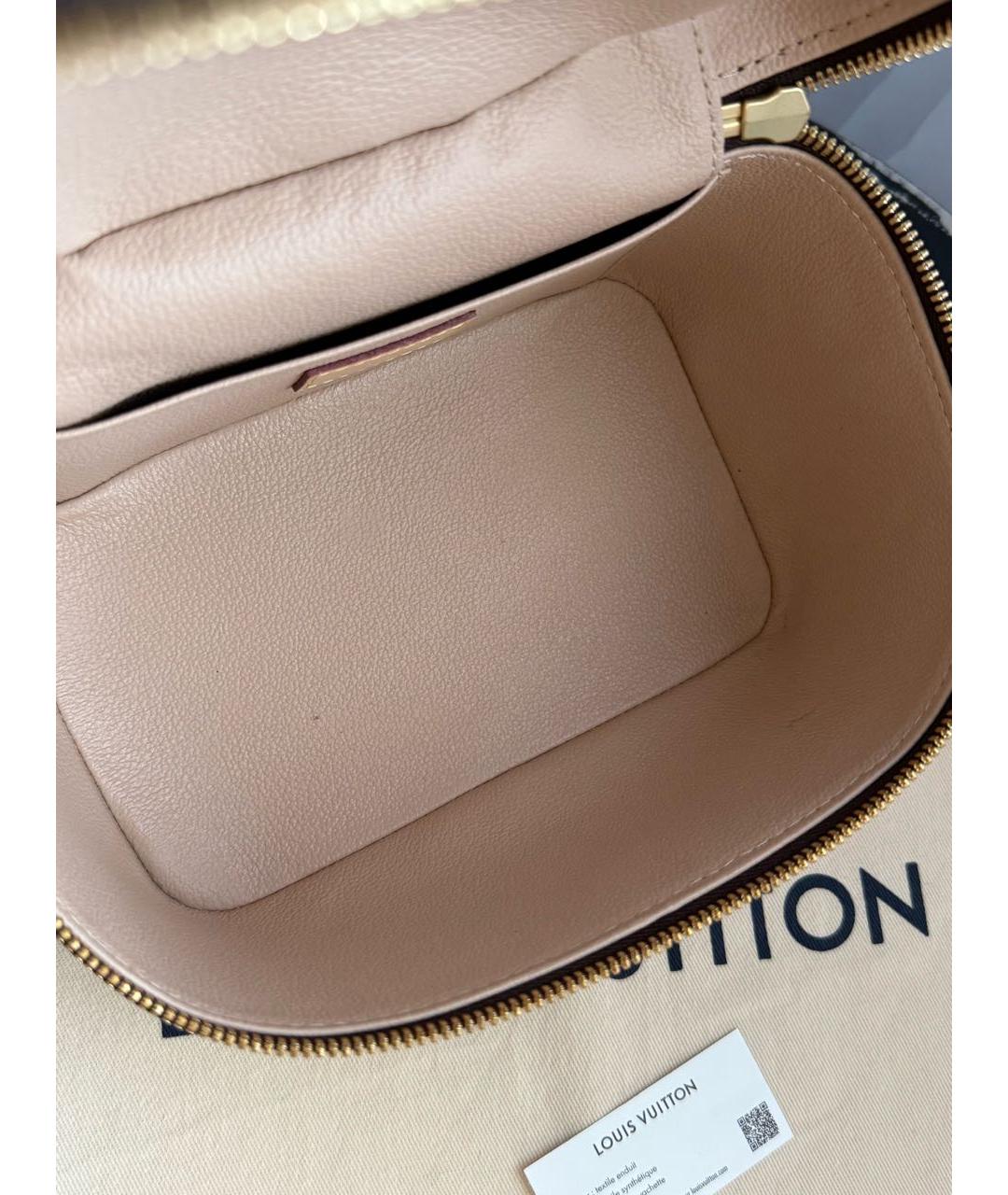 LOUIS VUITTON Кожаная косметичка, фото 7