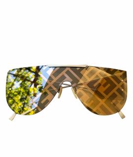 FENDI Солнцезащитные очки