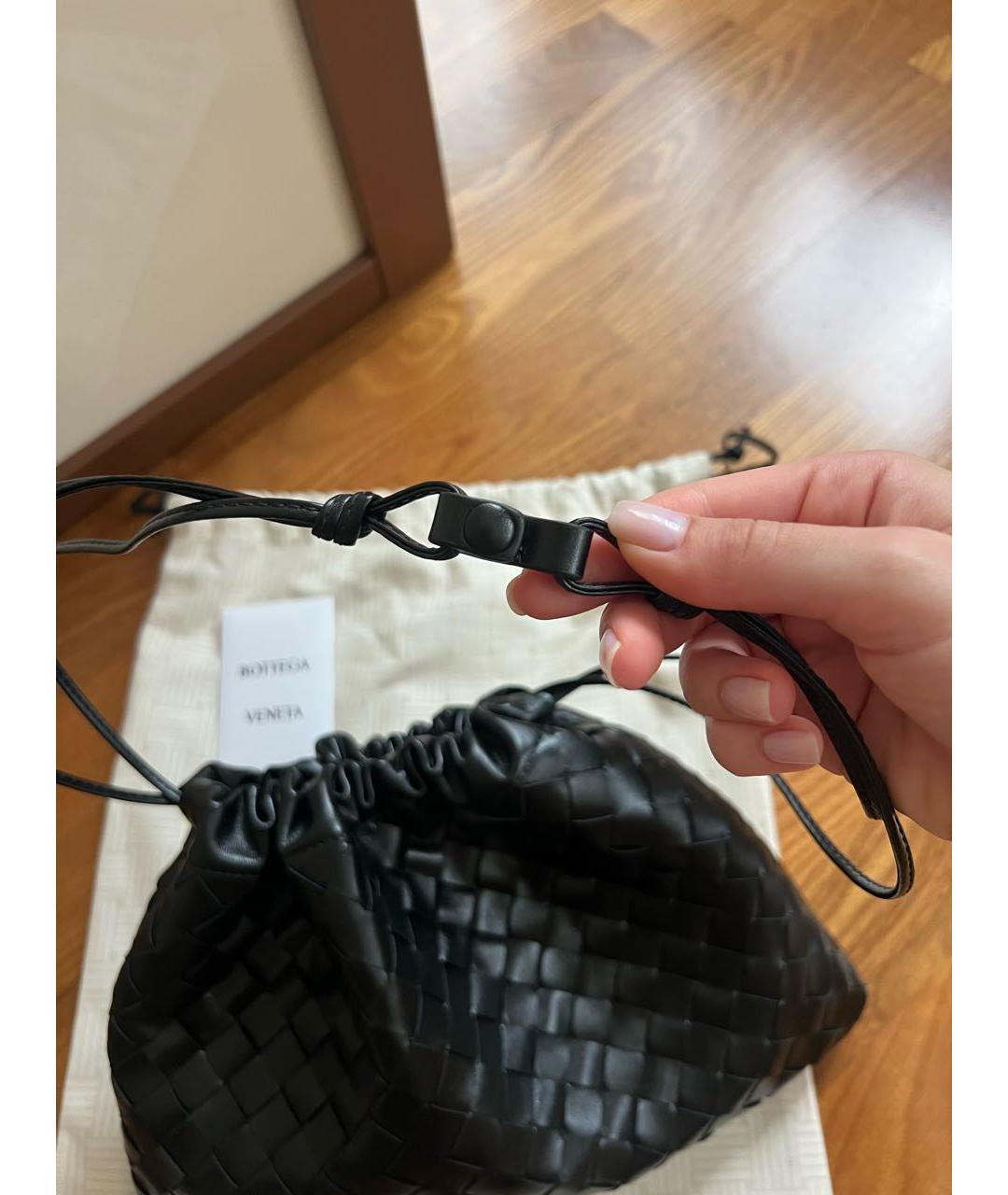 BOTTEGA VENETA Черная кожаная сумка с короткими ручками, фото 6