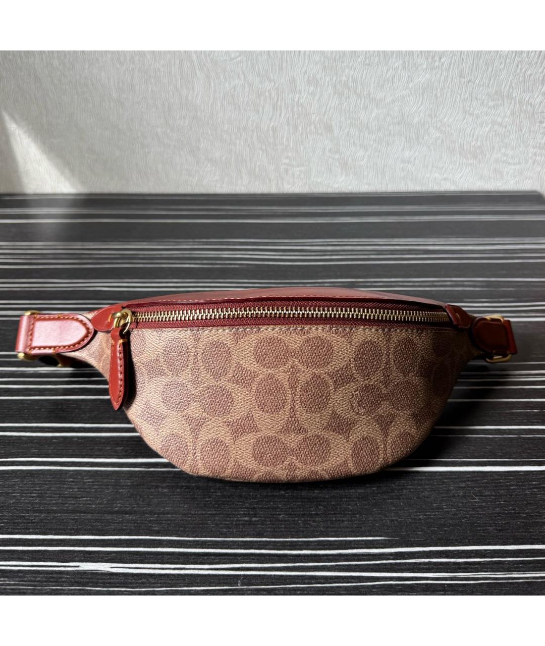 COACH Коричневая кожаная поясная сумка, фото 6