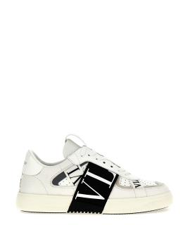 VALENTINO Низкие кроссовки / кеды