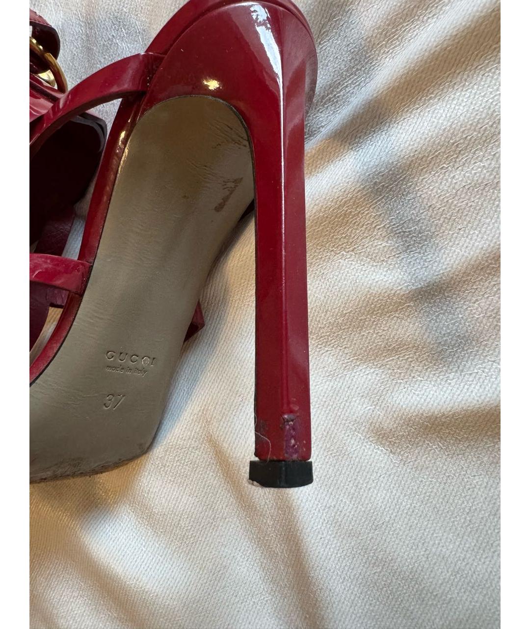 GUCCI Бордовые босоножки из лакированной кожи, фото 6
