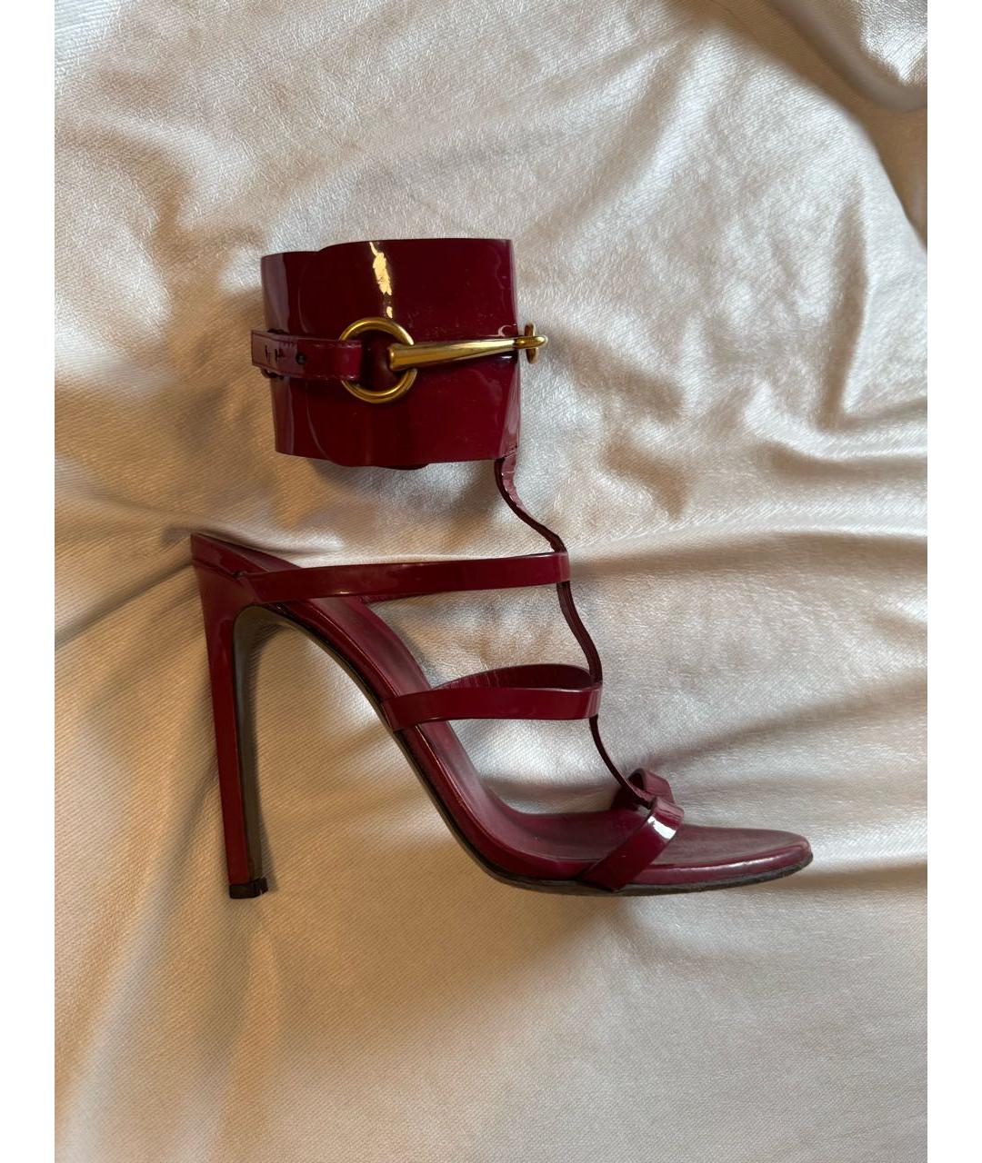 GUCCI Бордовые босоножки из лакированной кожи, фото 8