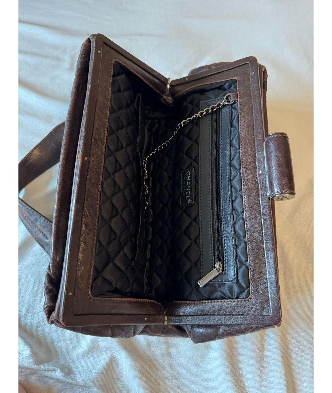 CHANEL Коричневая кожаная сумка через плечо, фото 4