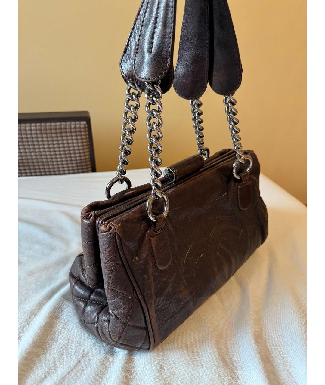 CHANEL Коричневая кожаная сумка через плечо, фото 2