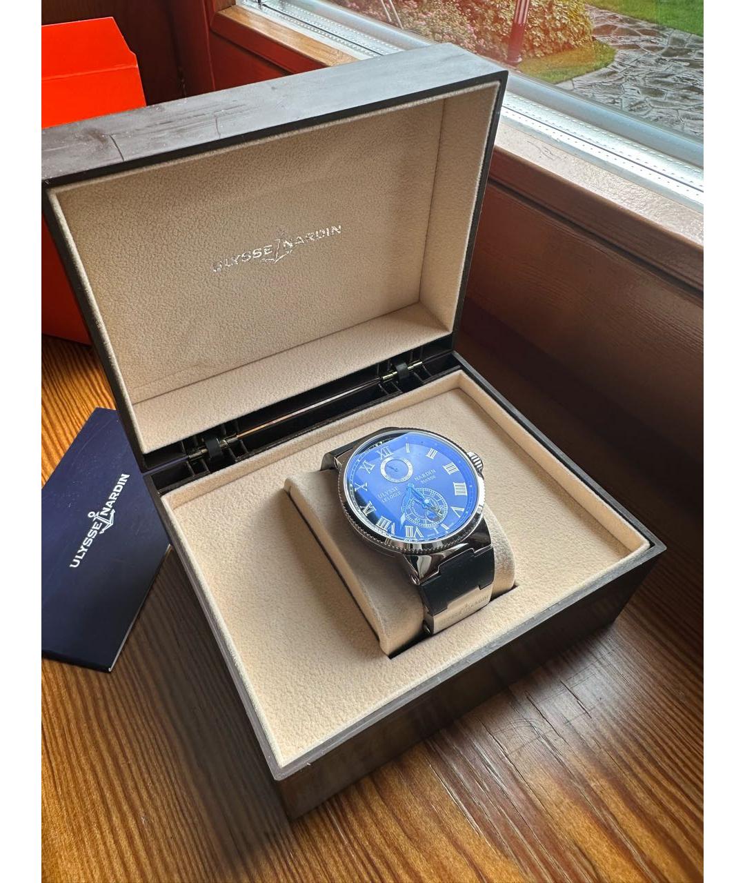 Ulysse Nardin Темно-синие часы, фото 3
