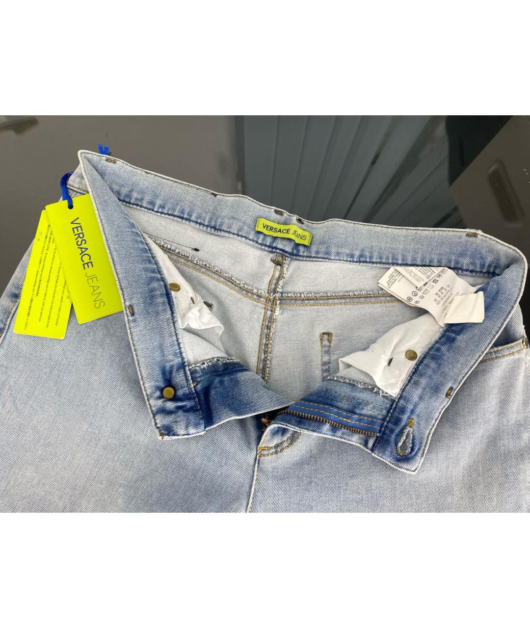 VERSACE JEANS COUTURE Голубые хлопко-эластановые прямые джинсы, фото 3