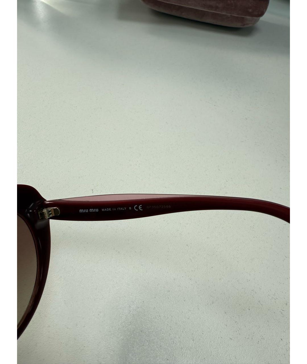 MIU MIU Бордовые пластиковые солнцезащитные очки, фото 7