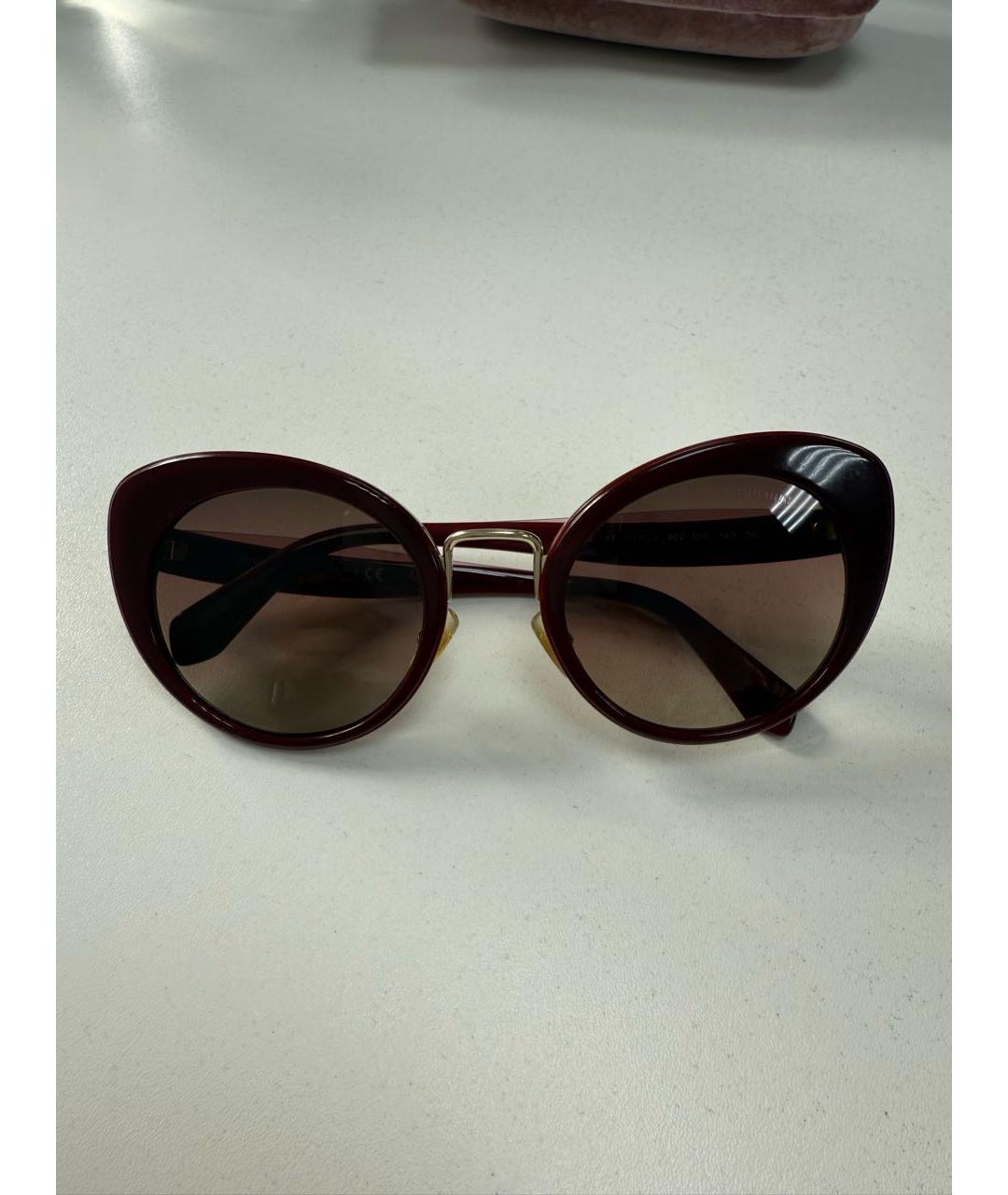 MIU MIU Бордовые пластиковые солнцезащитные очки, фото 9