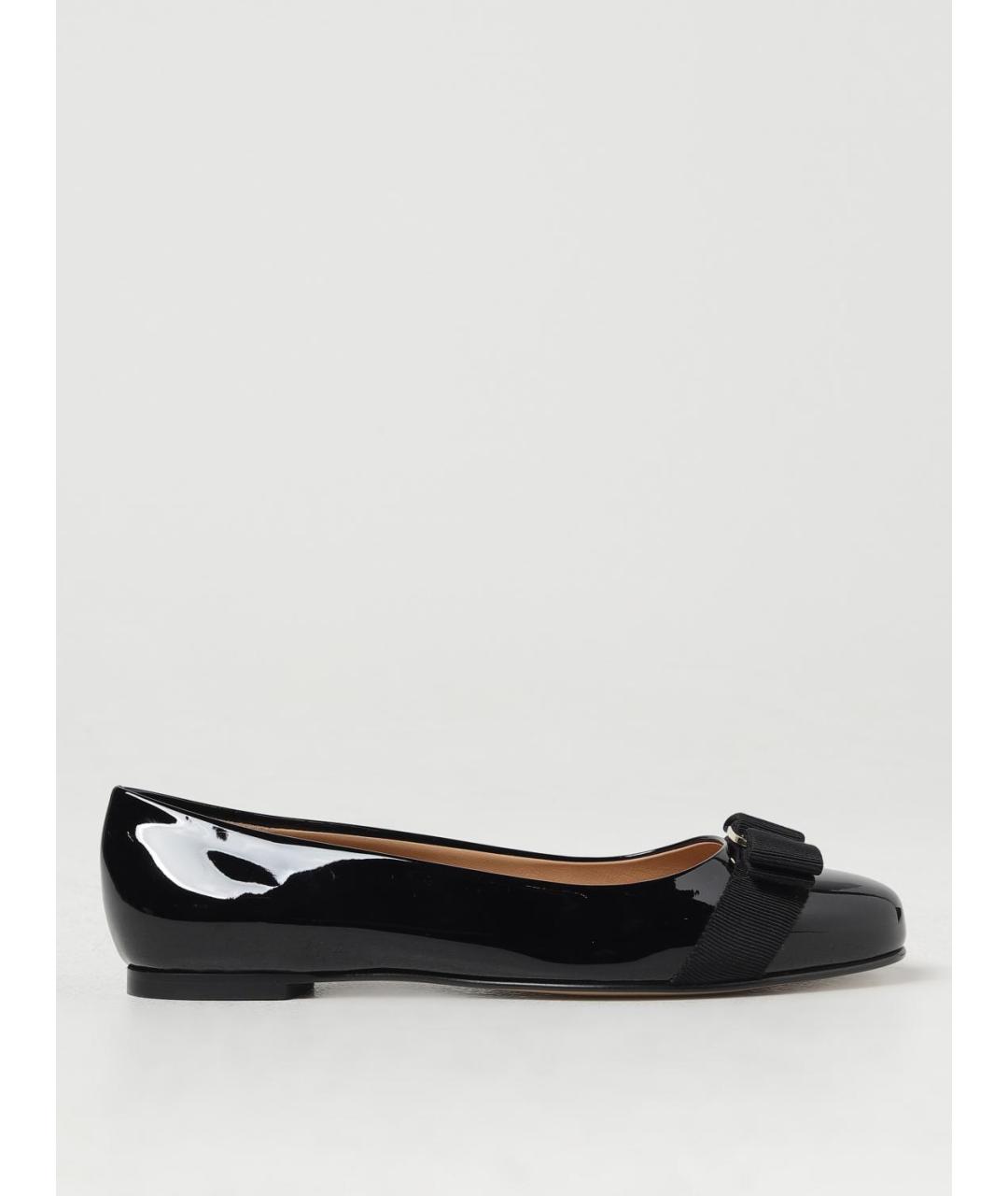 FERRAGAMO Черные балетки из лакированной кожи, фото 5