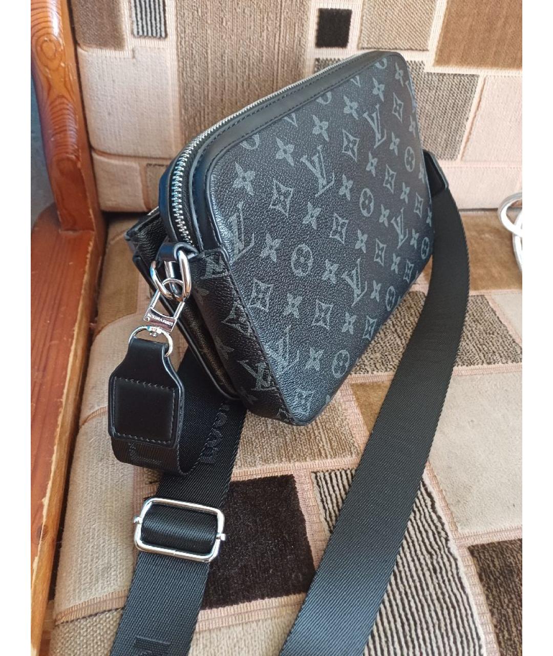 LOUIS VUITTON Черная кожаная барсетка, фото 2