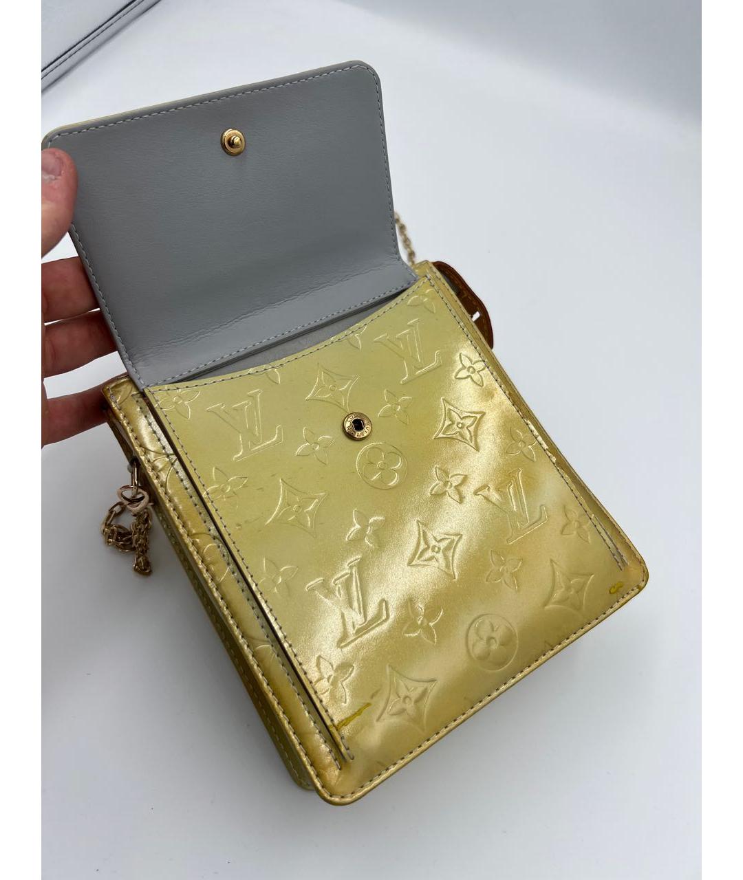 LOUIS VUITTON Горчичная сумка через плечо из лакированной кожи, фото 3