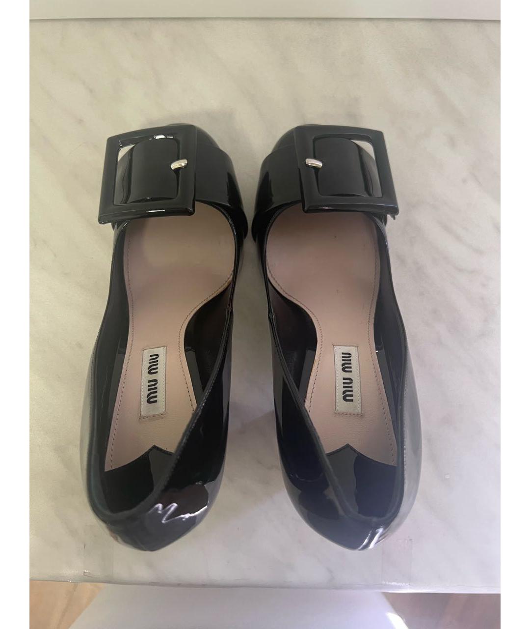 MIU MIU Черные туфли из лакированной кожи, фото 3