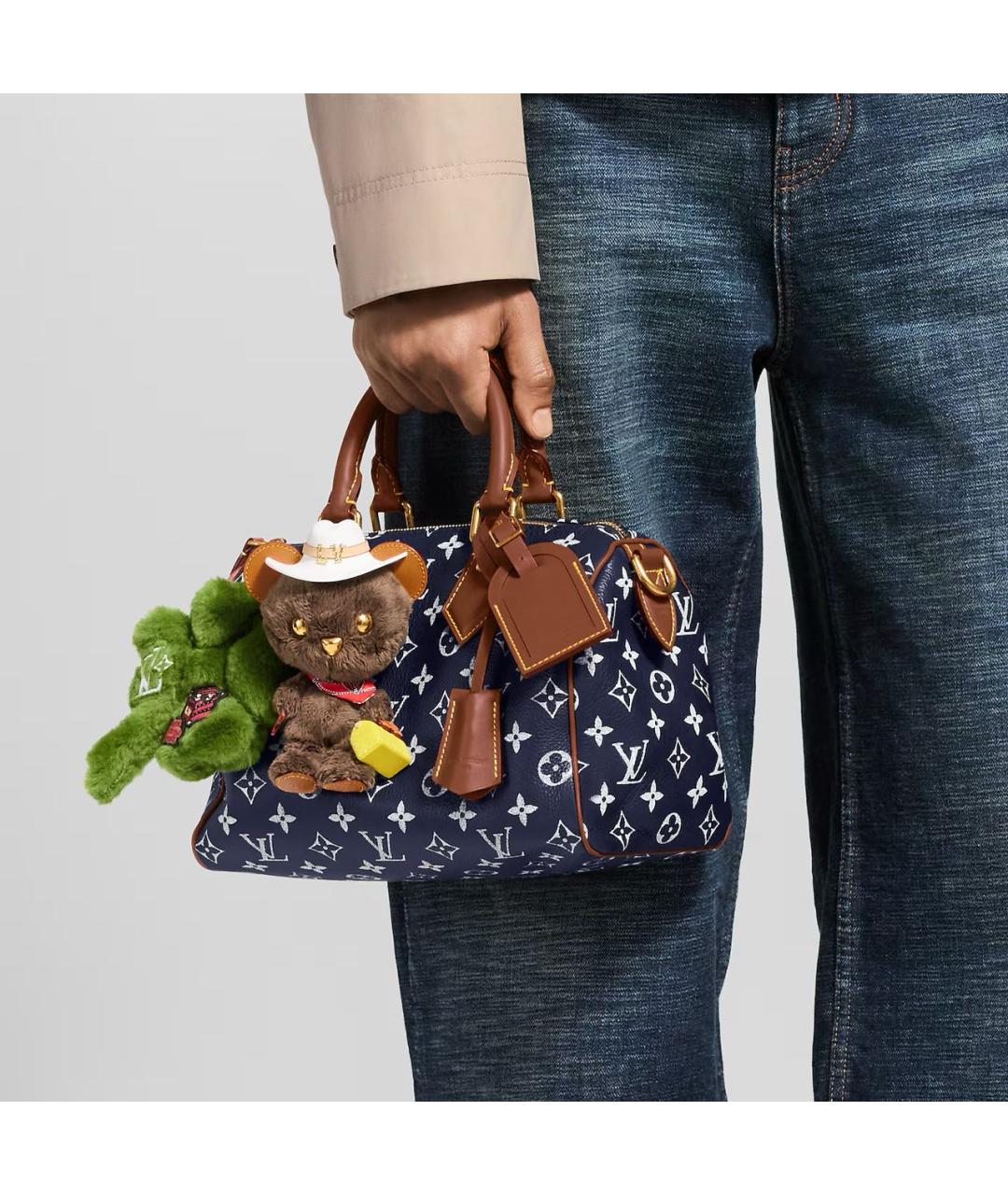 LOUIS VUITTON Красный брелок, фото 4