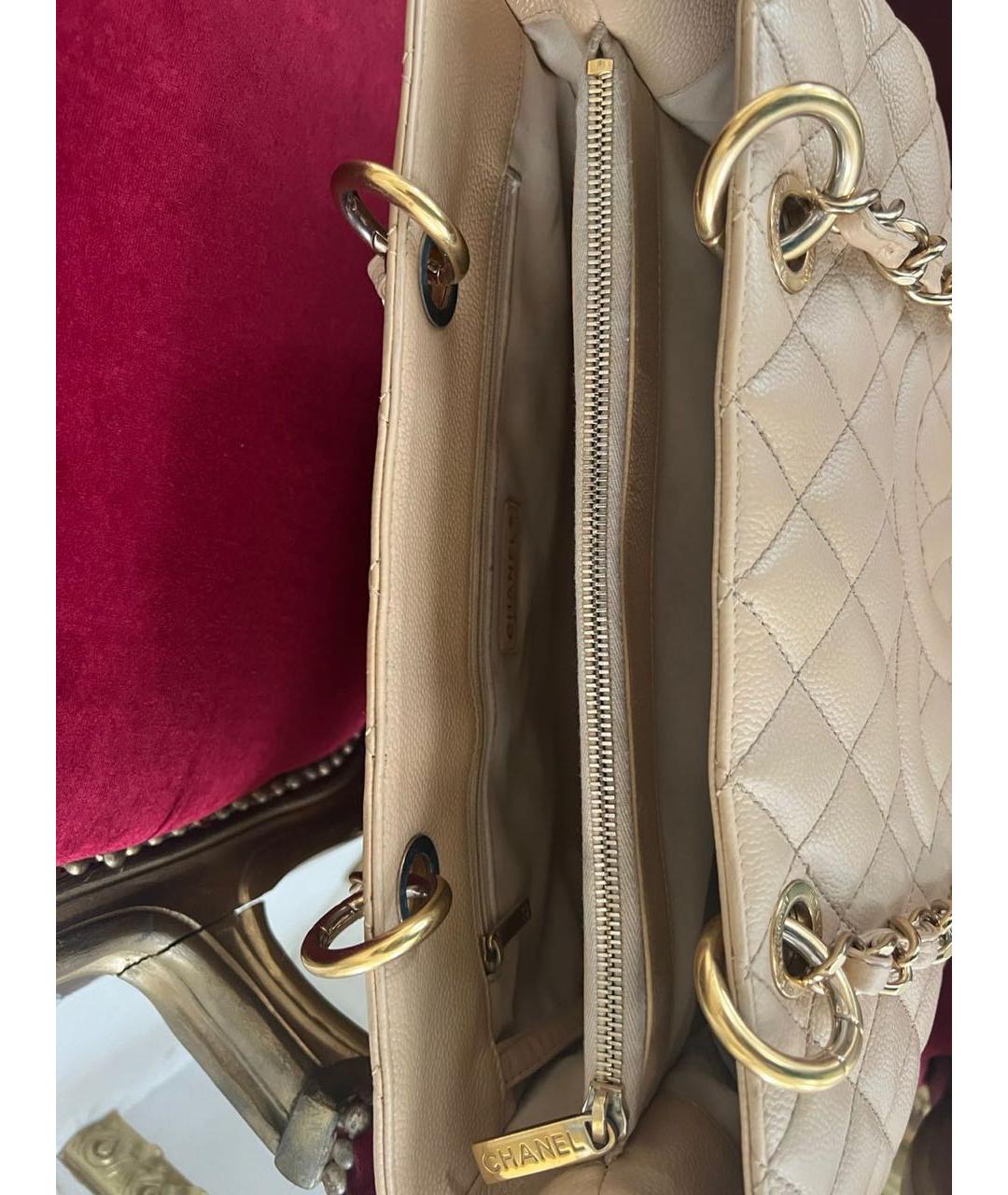CHANEL Бежевая кожаная сумка тоут, фото 4