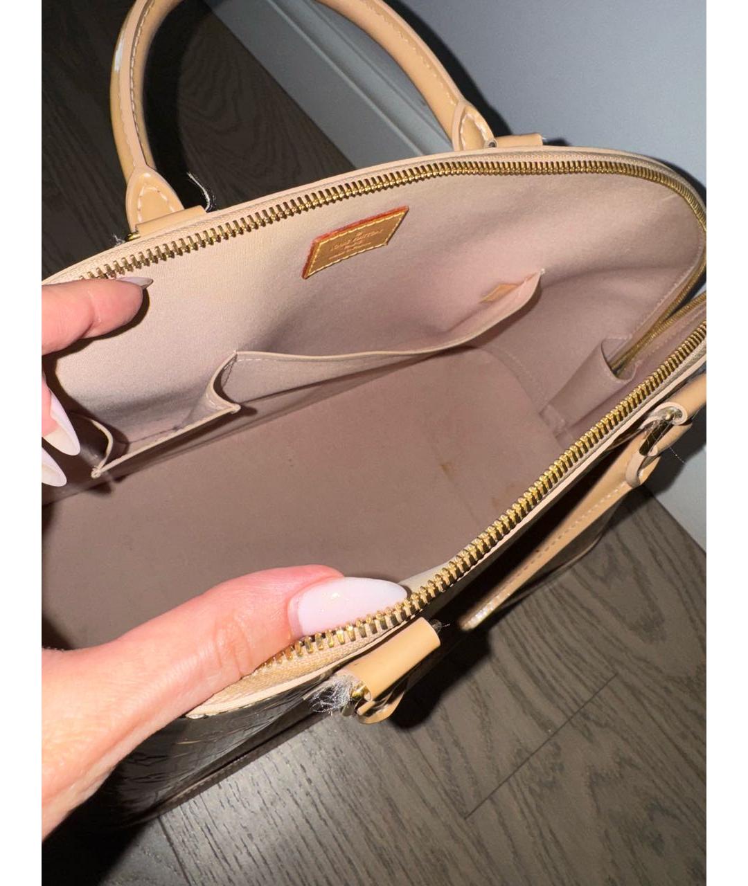 LOUIS VUITTON Коралловая сумка с короткими ручками из лакированной кожи, фото 4