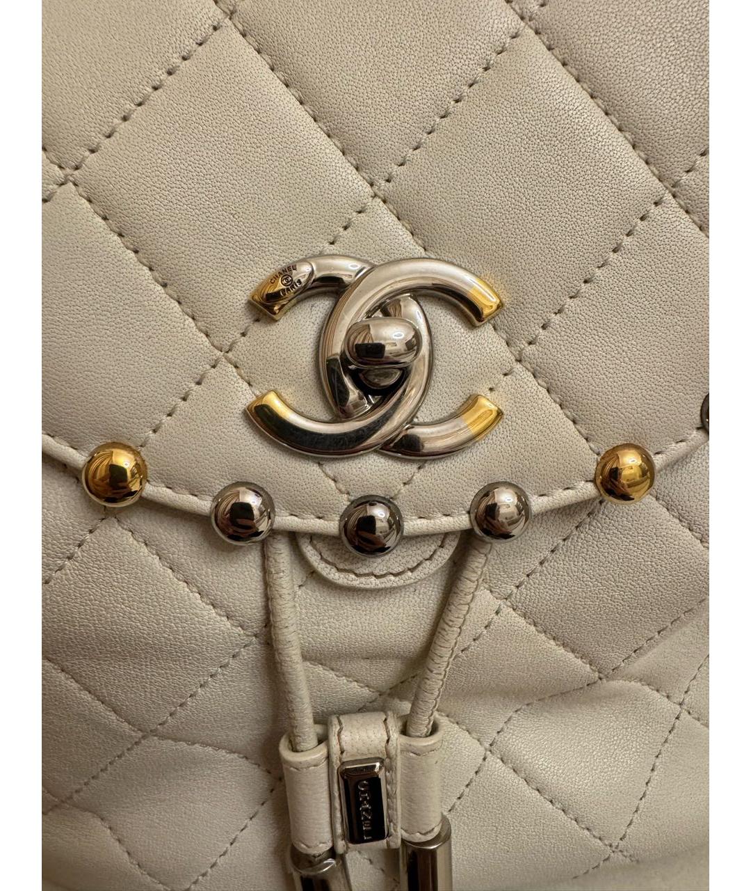 CHANEL Белый кожаный рюкзак, фото 5