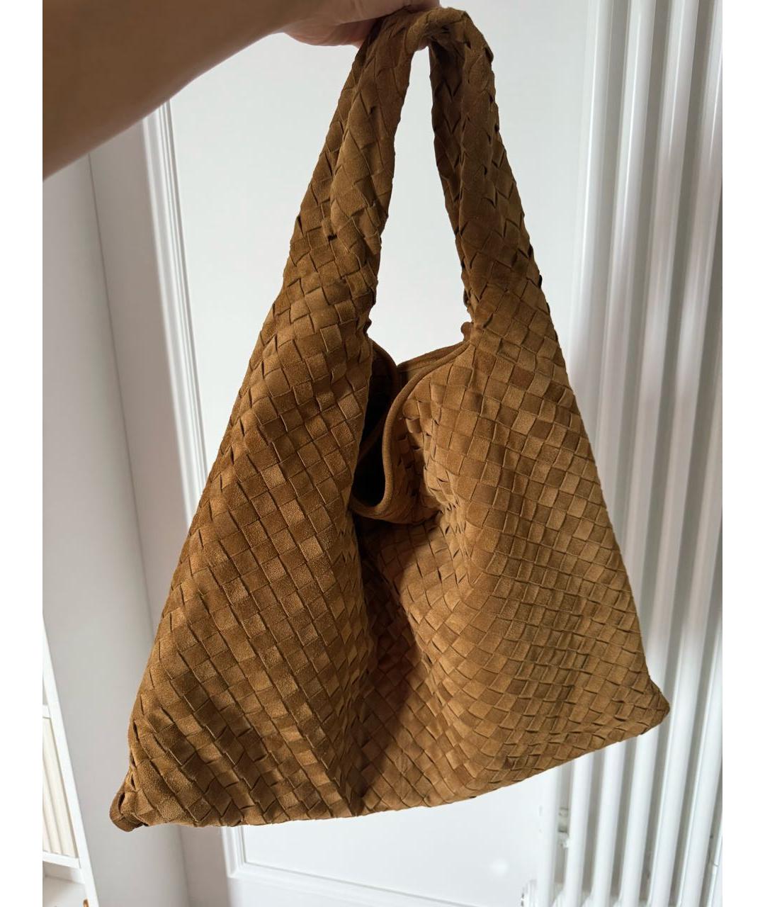 BOTTEGA VENETA Бежевая замшевая сумка тоут, фото 3