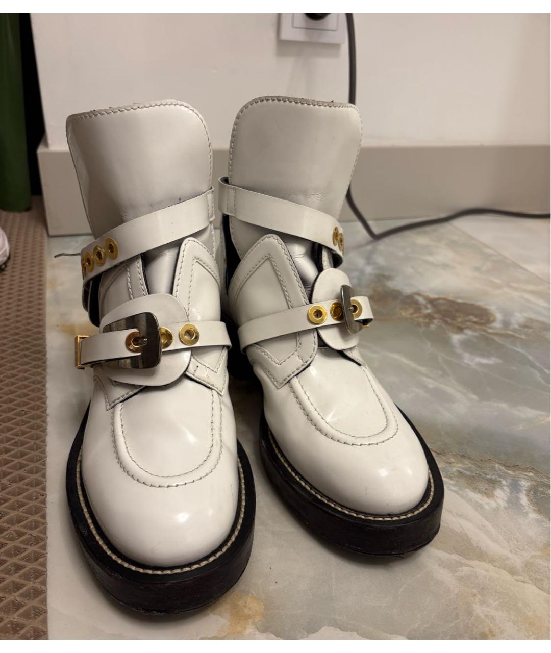 BALENCIAGA Белые ботинки из лакированной кожи, фото 2