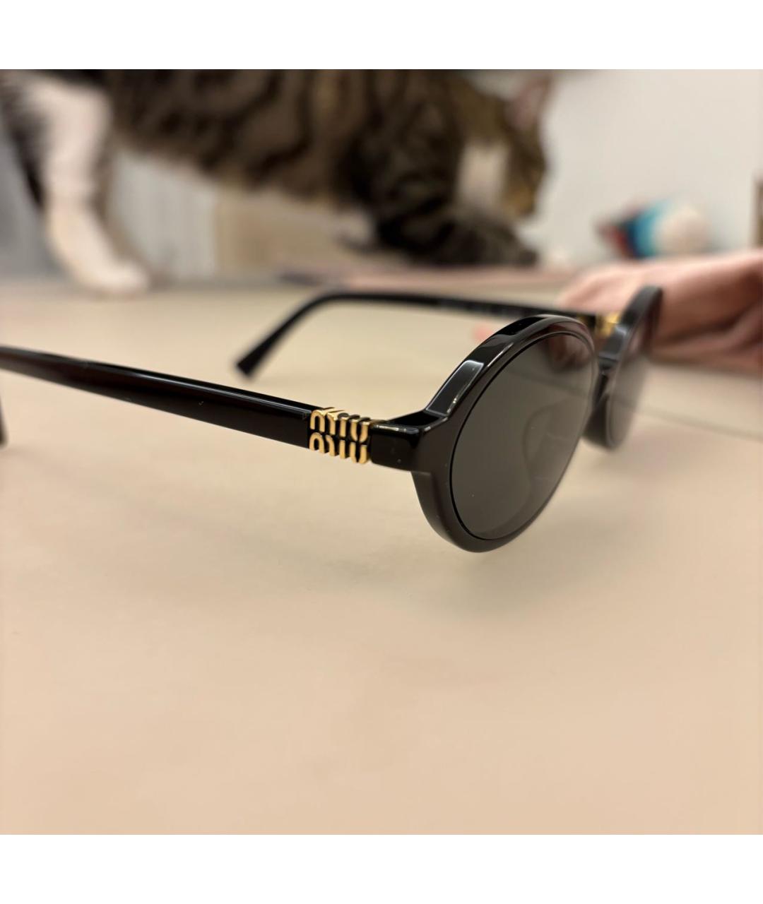 MIU MIU Черные пластиковые солнцезащитные очки, фото 3