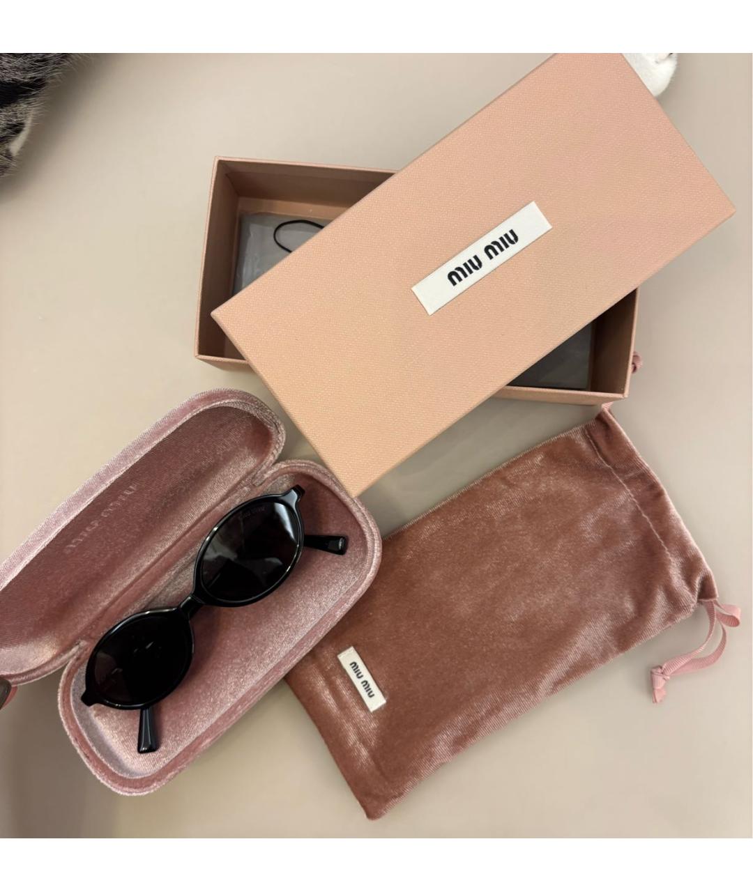 MIU MIU Черные пластиковые солнцезащитные очки, фото 4