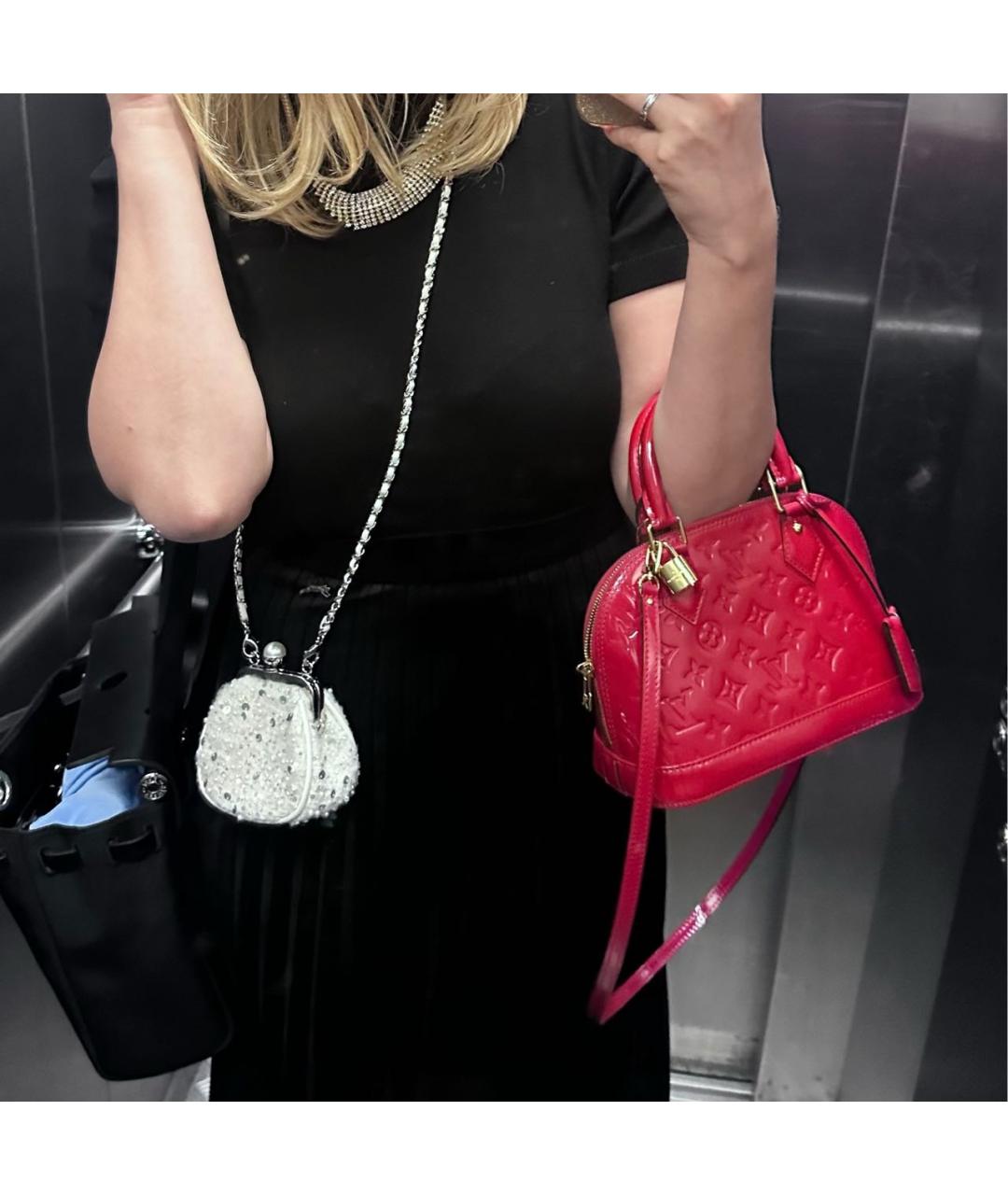 LOUIS VUITTON Красная сумка с короткими ручками из лакированной кожи, фото 5
