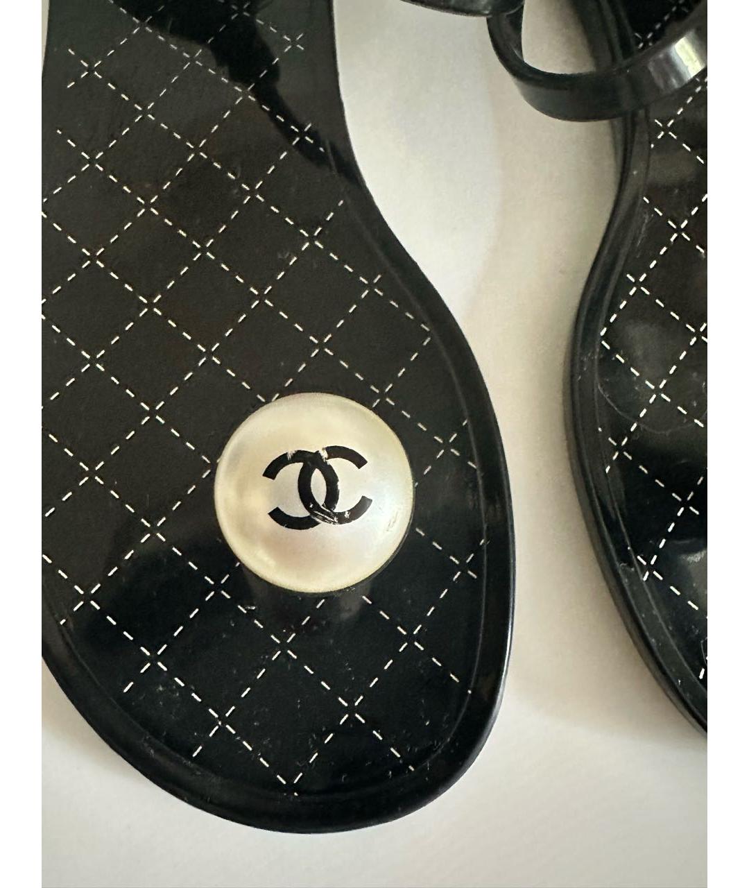 CHANEL Черные резиновые сандалии, фото 2