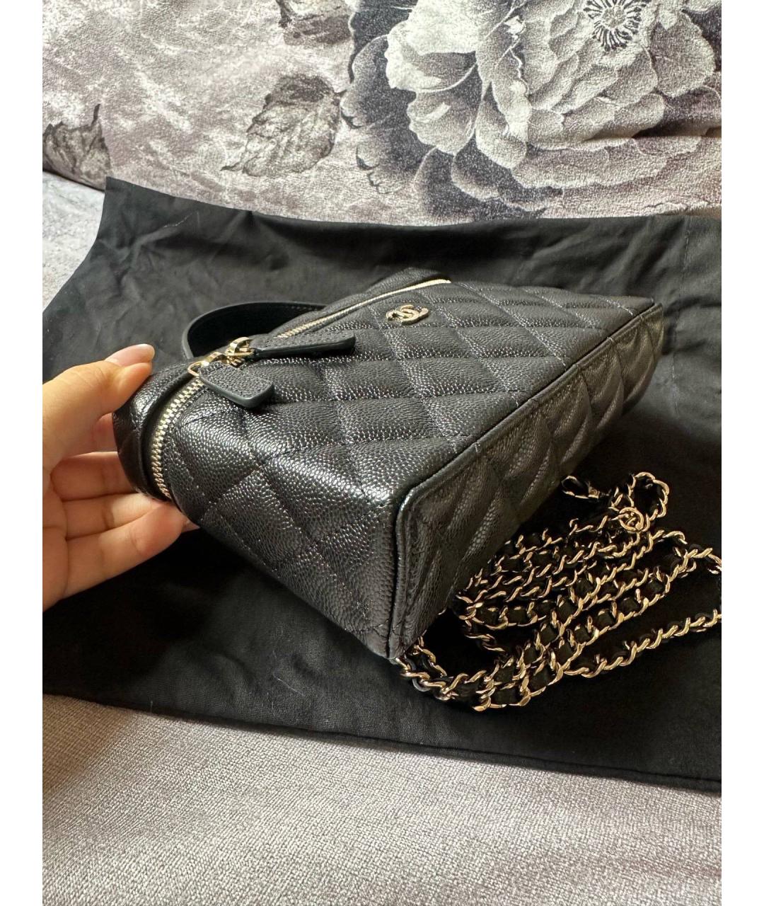 CHANEL Черная кожаная сумка с короткими ручками, фото 7