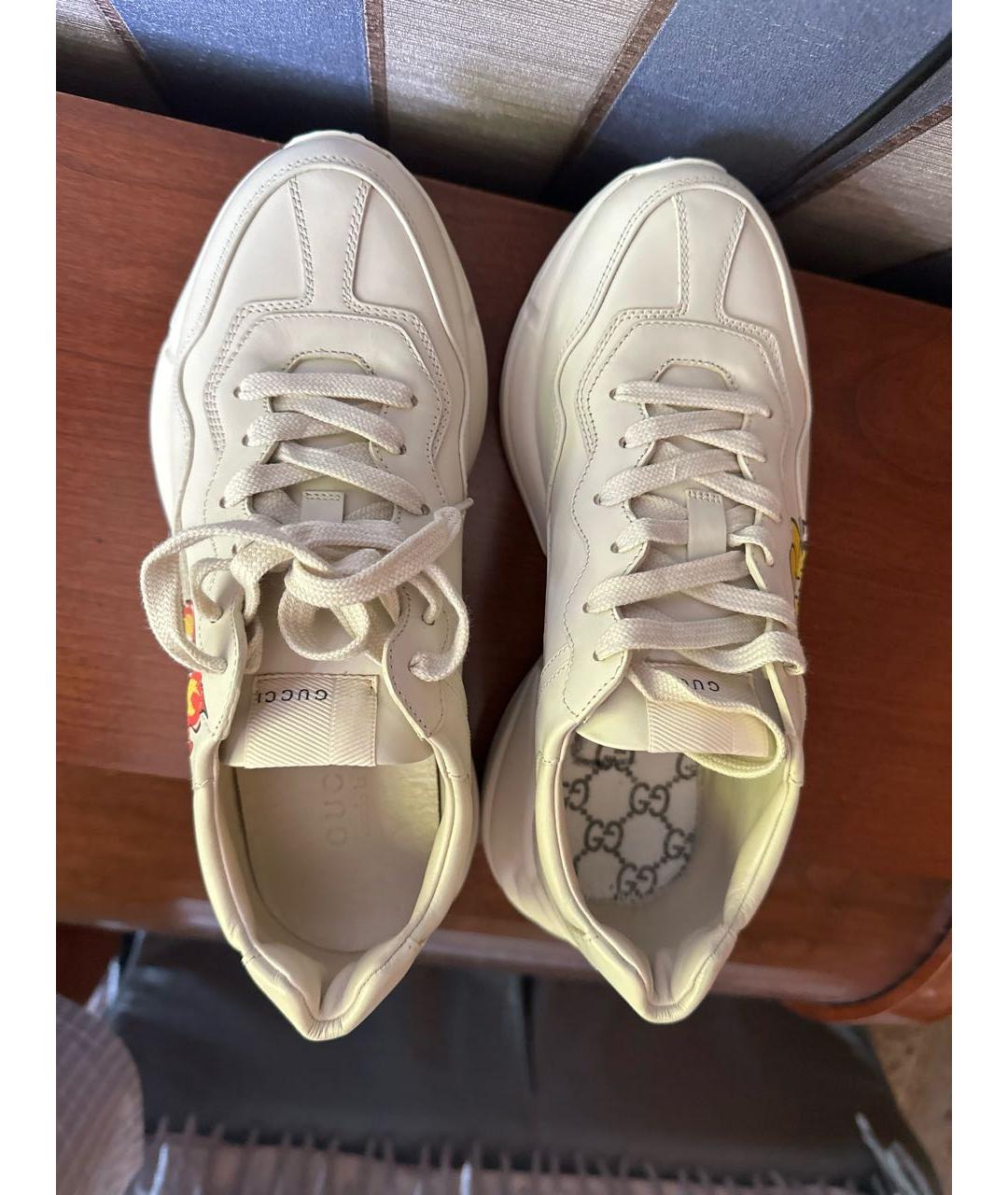 GUCCI Бежевые кожаные низкие кроссовки / кеды, фото 3