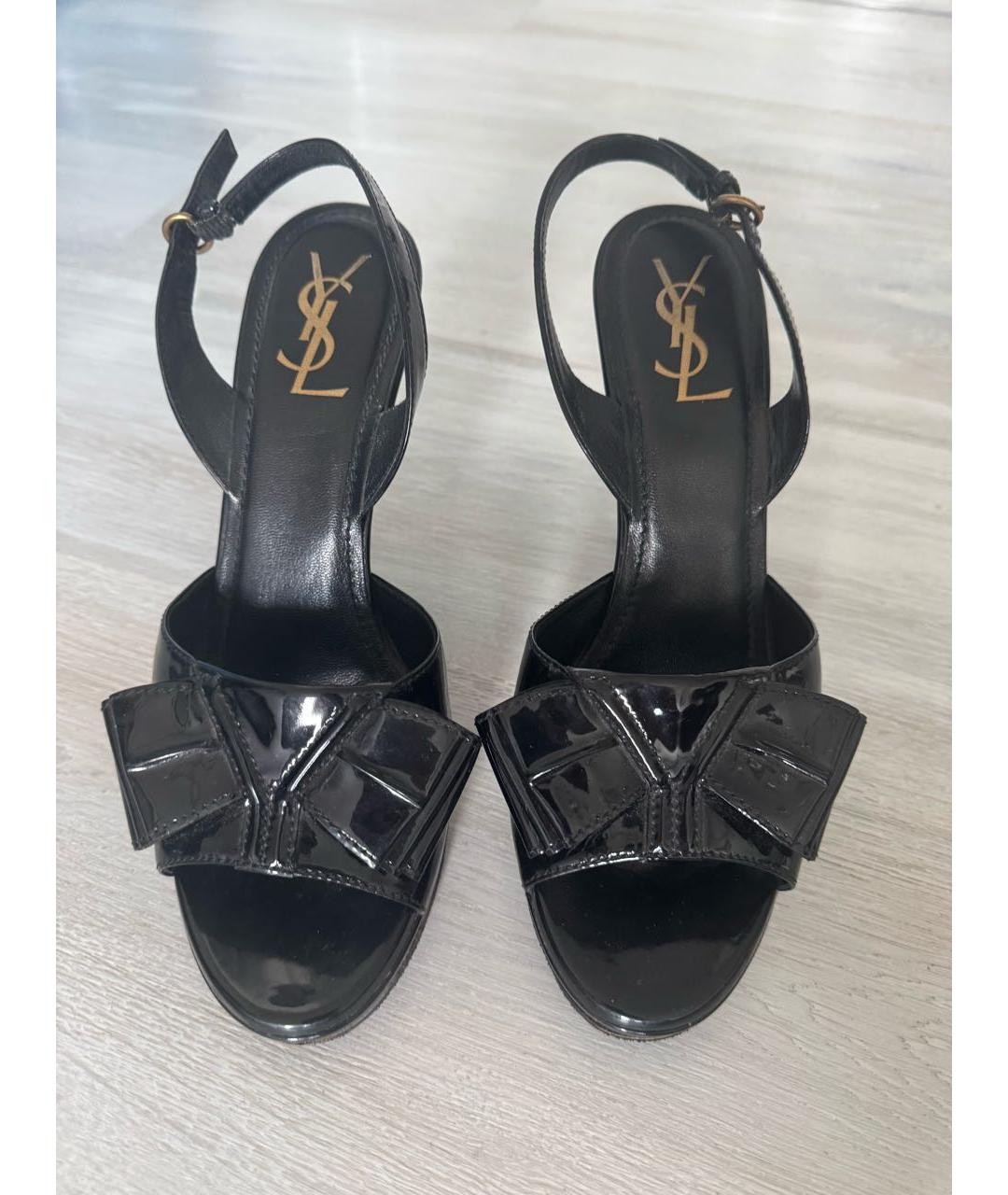 SAINT LAURENT Черные босоножки из лакированной кожи, фото 2
