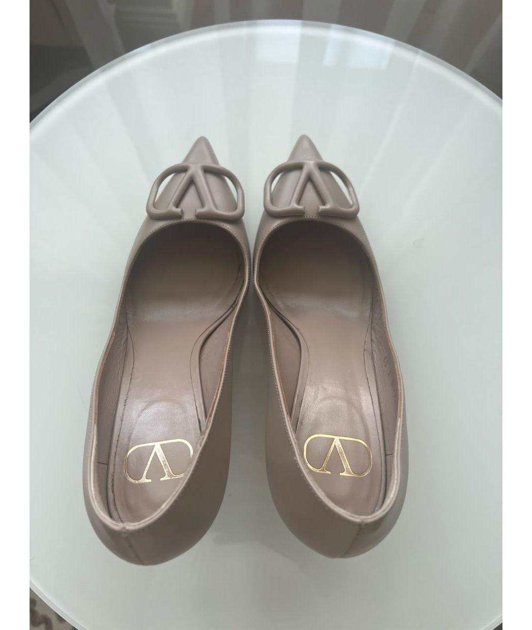 VALENTINO Бежевые кожаные туфли, фото 3