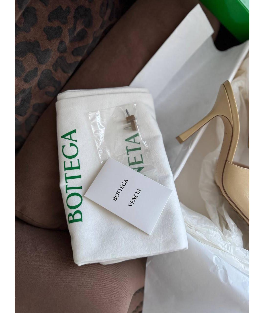 BOTTEGA VENETA Бежевые кожаные мюли, фото 3