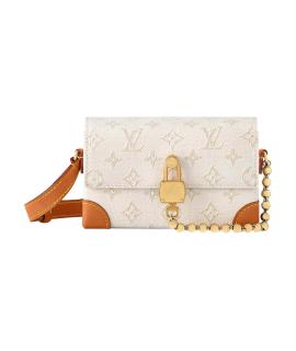 LOUIS VUITTON Кошелек