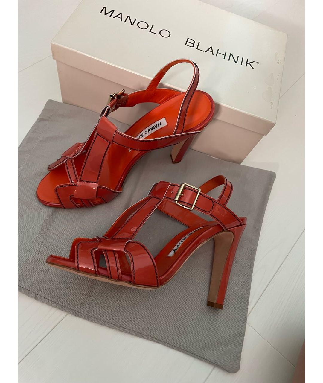 MANOLO BLAHNIK Коралловые кожаные босоножки, фото 8