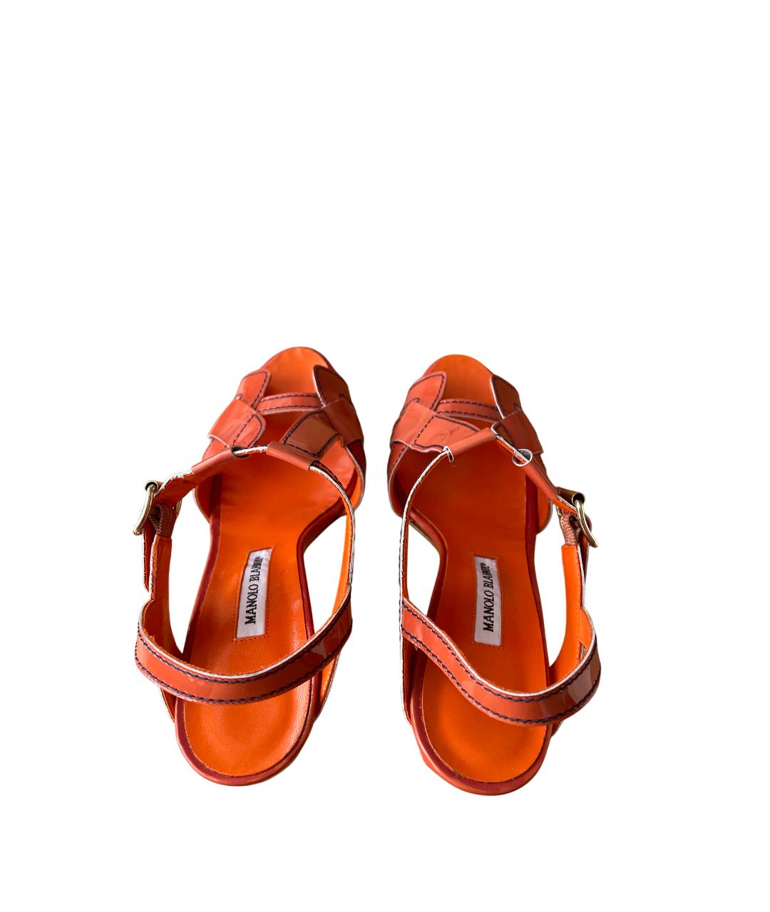 MANOLO BLAHNIK Коралловые кожаные босоножки, фото 3