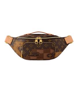 LOUIS VUITTON Поясная сумка