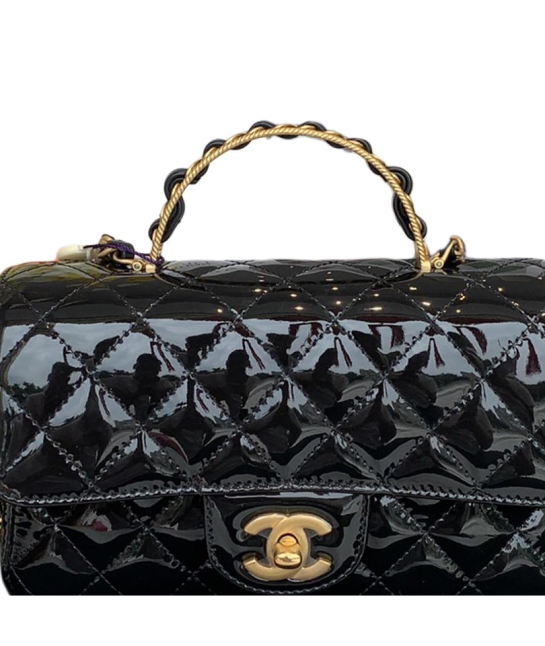 CHANEL Черная сумка через плечо из лакированной кожи, фото 4