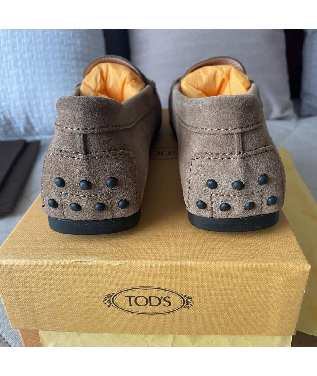 TOD'S Бежевые замшевые лоферы, фото 4
