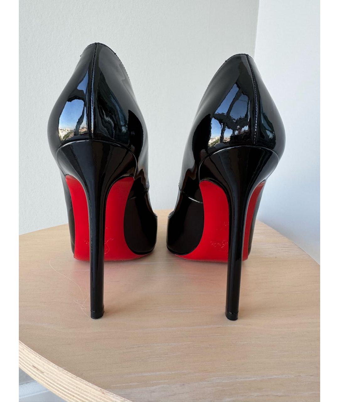 CHRISTIAN LOUBOUTIN Черные туфли из лакированной кожи, фото 4