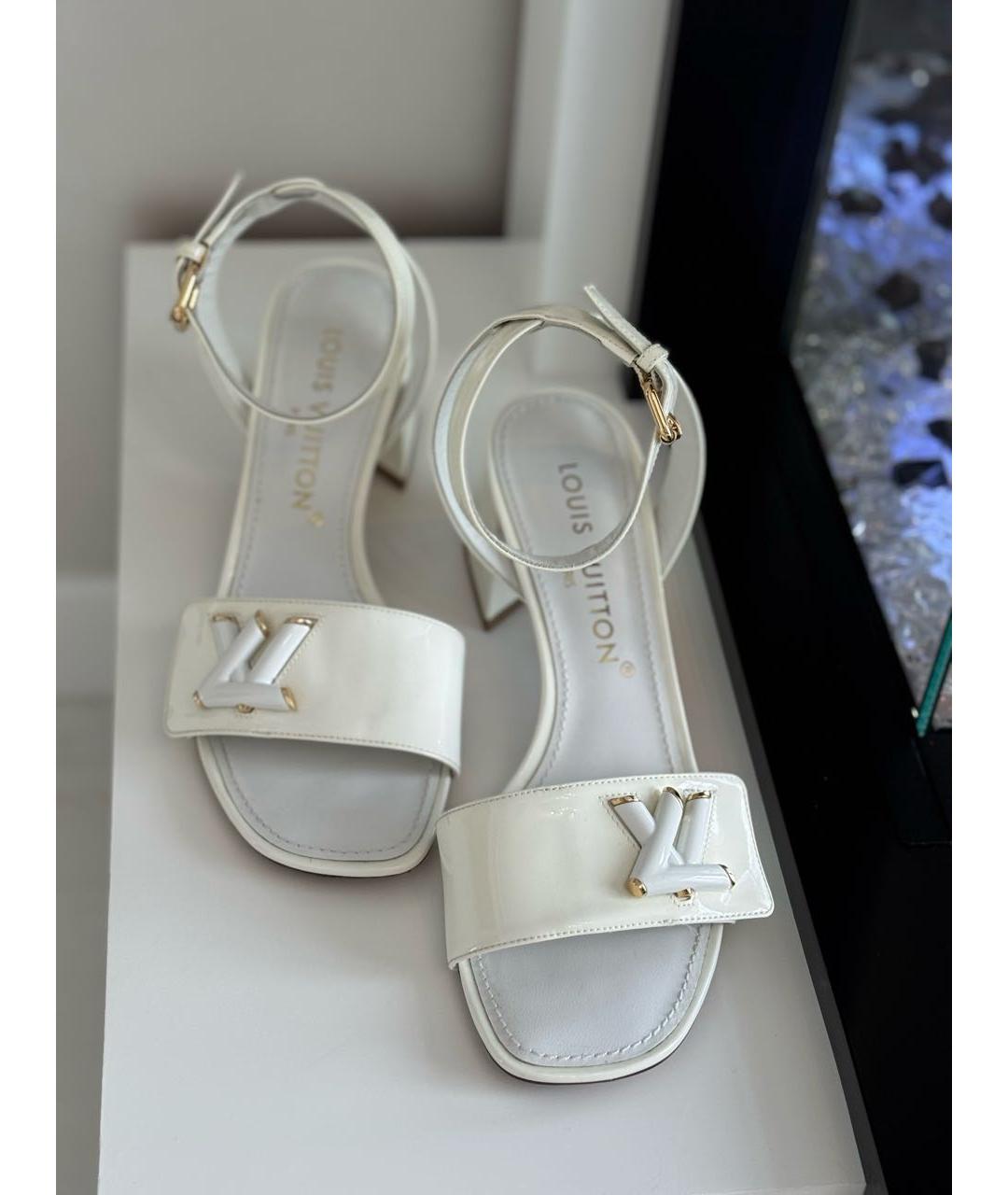 LOUIS VUITTON Белые кожаные босоножки, фото 5