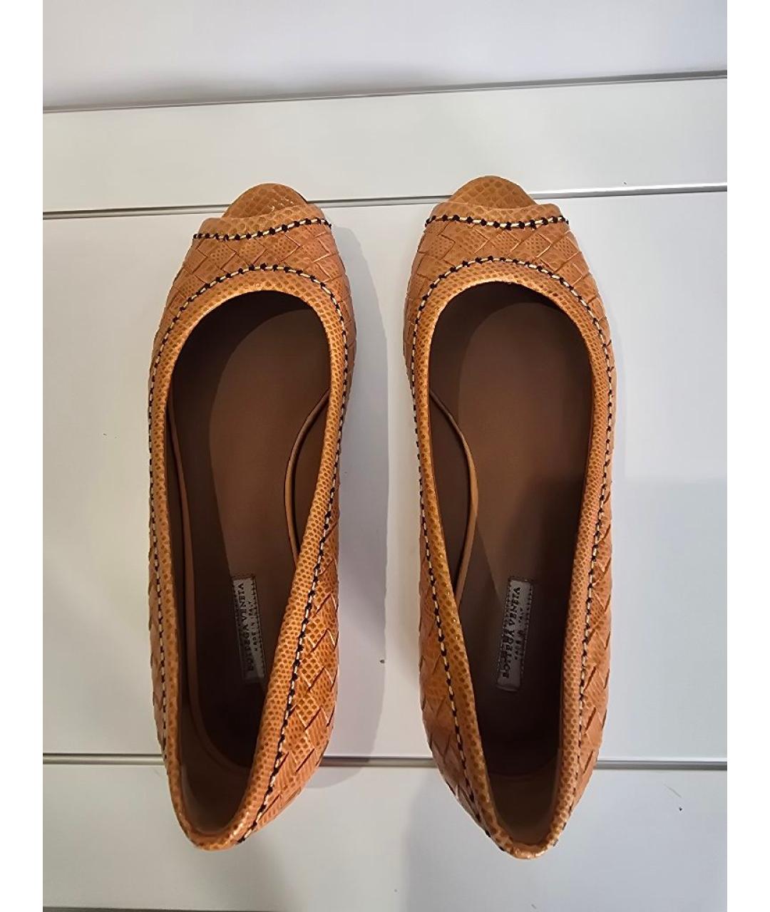 BOTTEGA VENETA Оранжевое кожаные балетки, фото 3