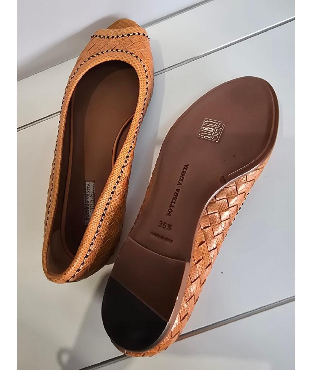 BOTTEGA VENETA Оранжевое кожаные балетки, фото 5