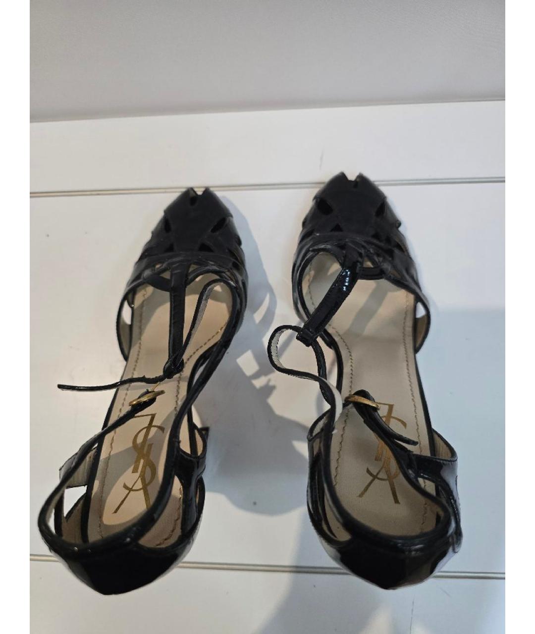 SAINT LAURENT Черные босоножки из лакированной кожи, фото 3