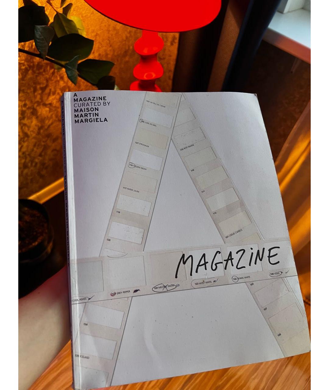 MAISON MARGIELA Книга, фото 3