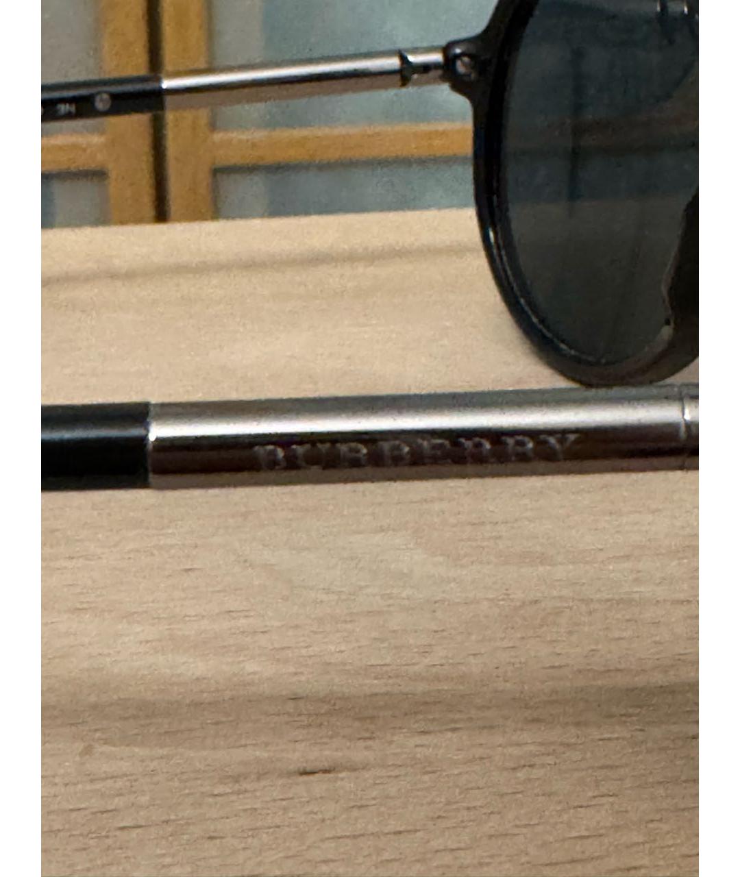 BURBERRY Черные пластиковые солнцезащитные очки, фото 3