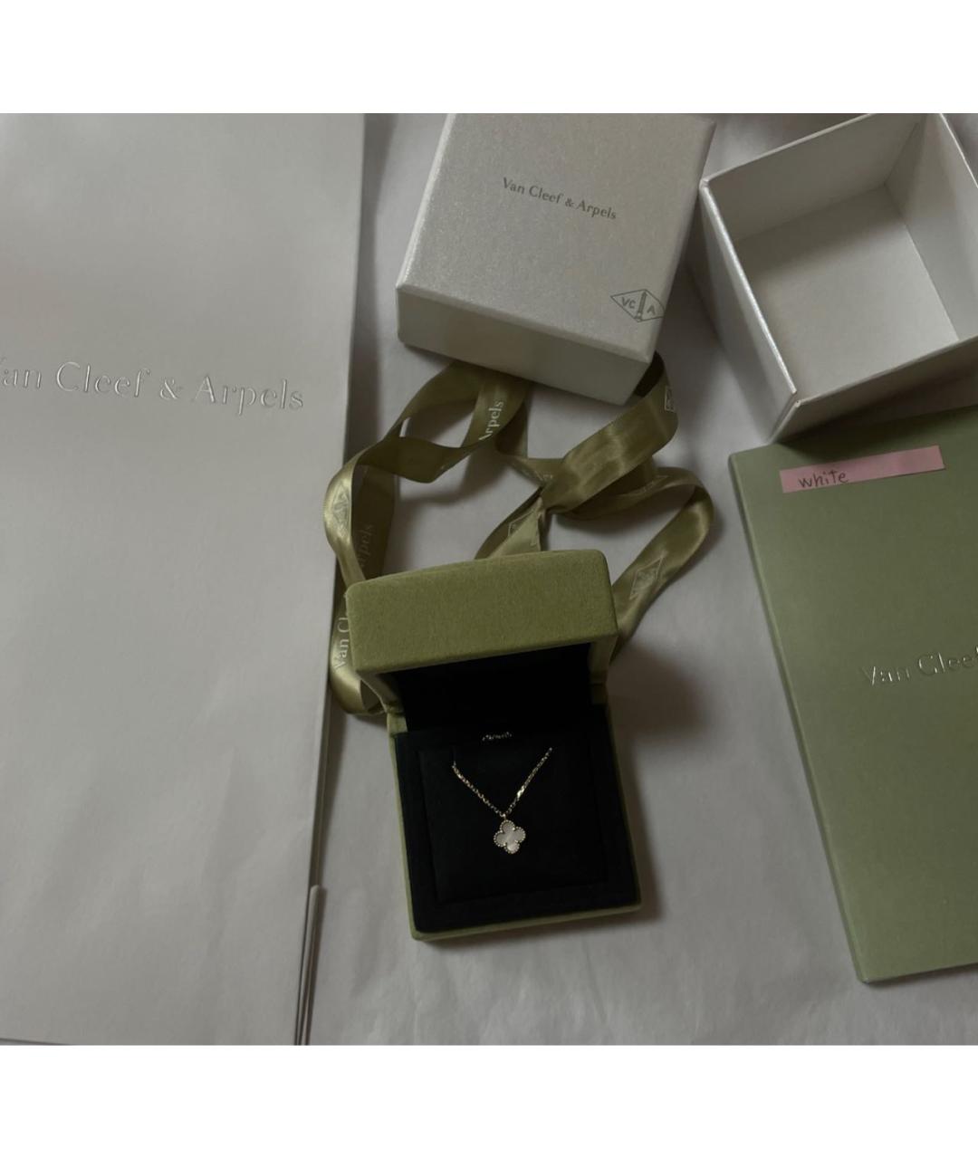 VAN CLEEF & ARPELS Белая подвеска из желтого золота, фото 7