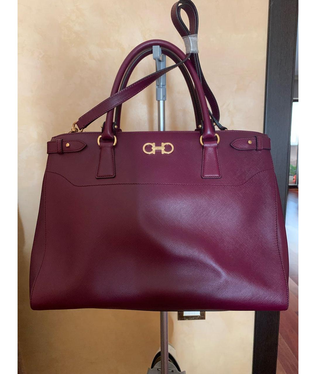 FERRAGAMO Бордовая кожаная сумка с короткими ручками, фото 9