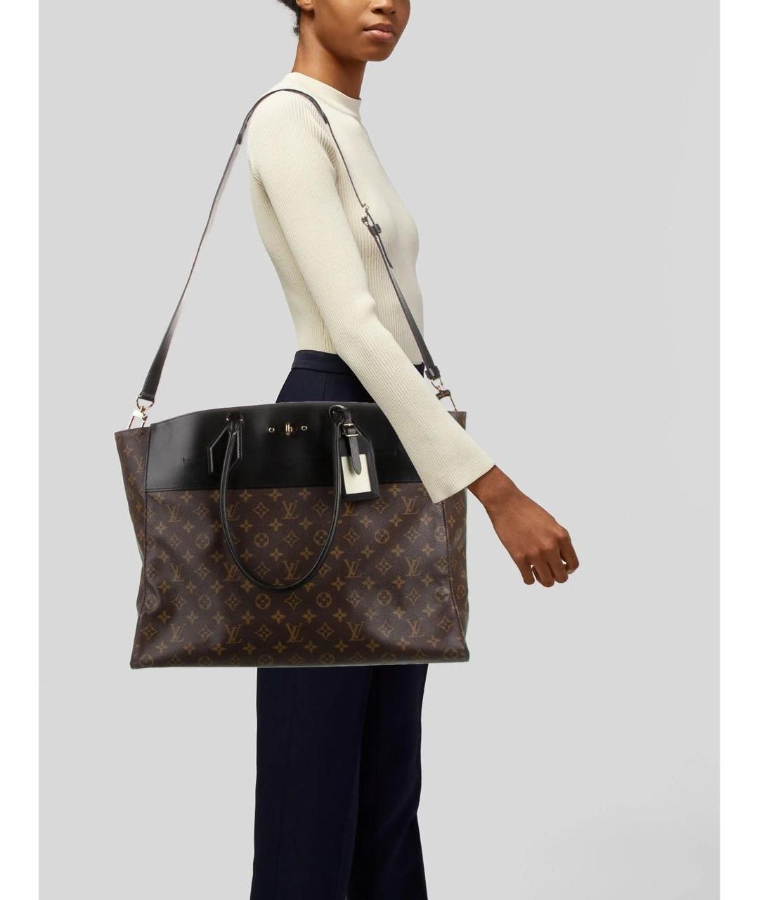 LOUIS VUITTON Коричневая дорожная/спортивная сумка из искусственной кожи, фото 6