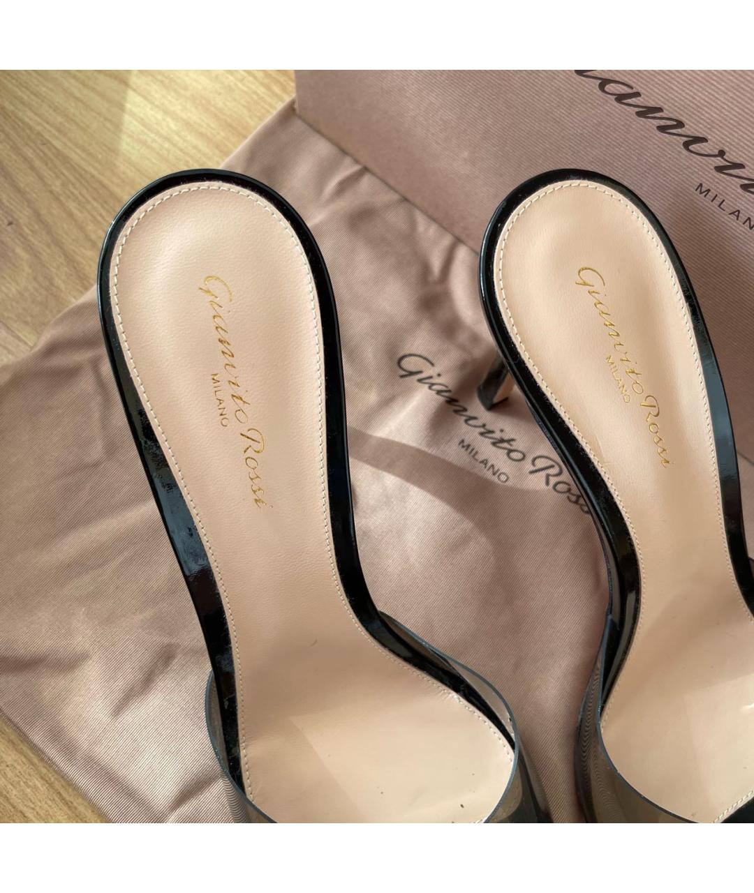GIANVITO ROSSI Черные резиновые мюли, фото 2